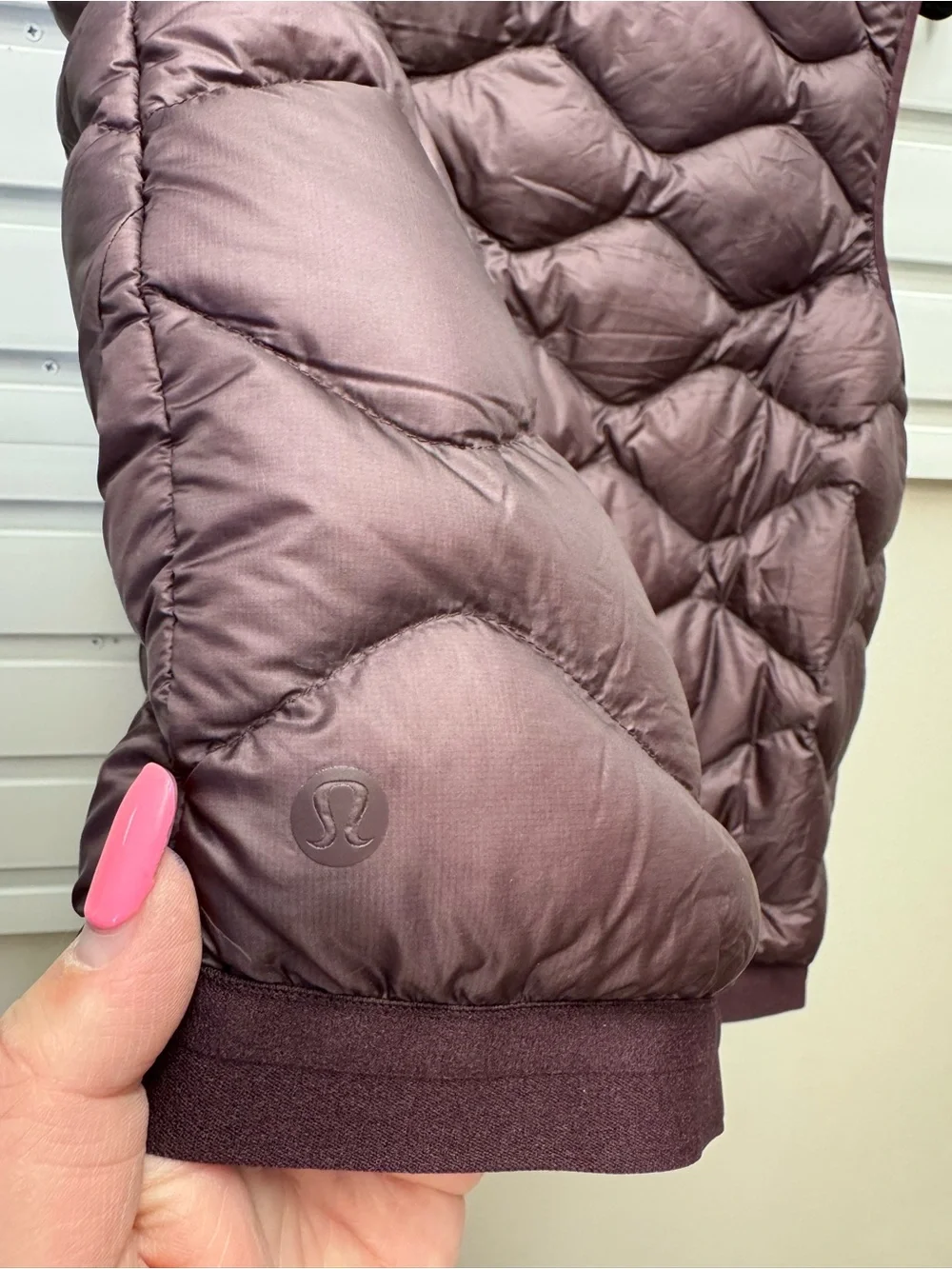 Lululemon Featherweight 900-Down-Fill Quilted Vest in Black Plum